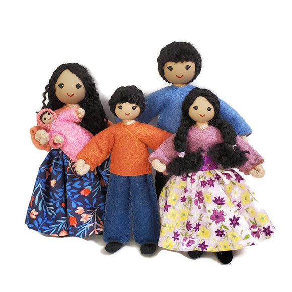 Asian Dollhouse Family with Big Kids
