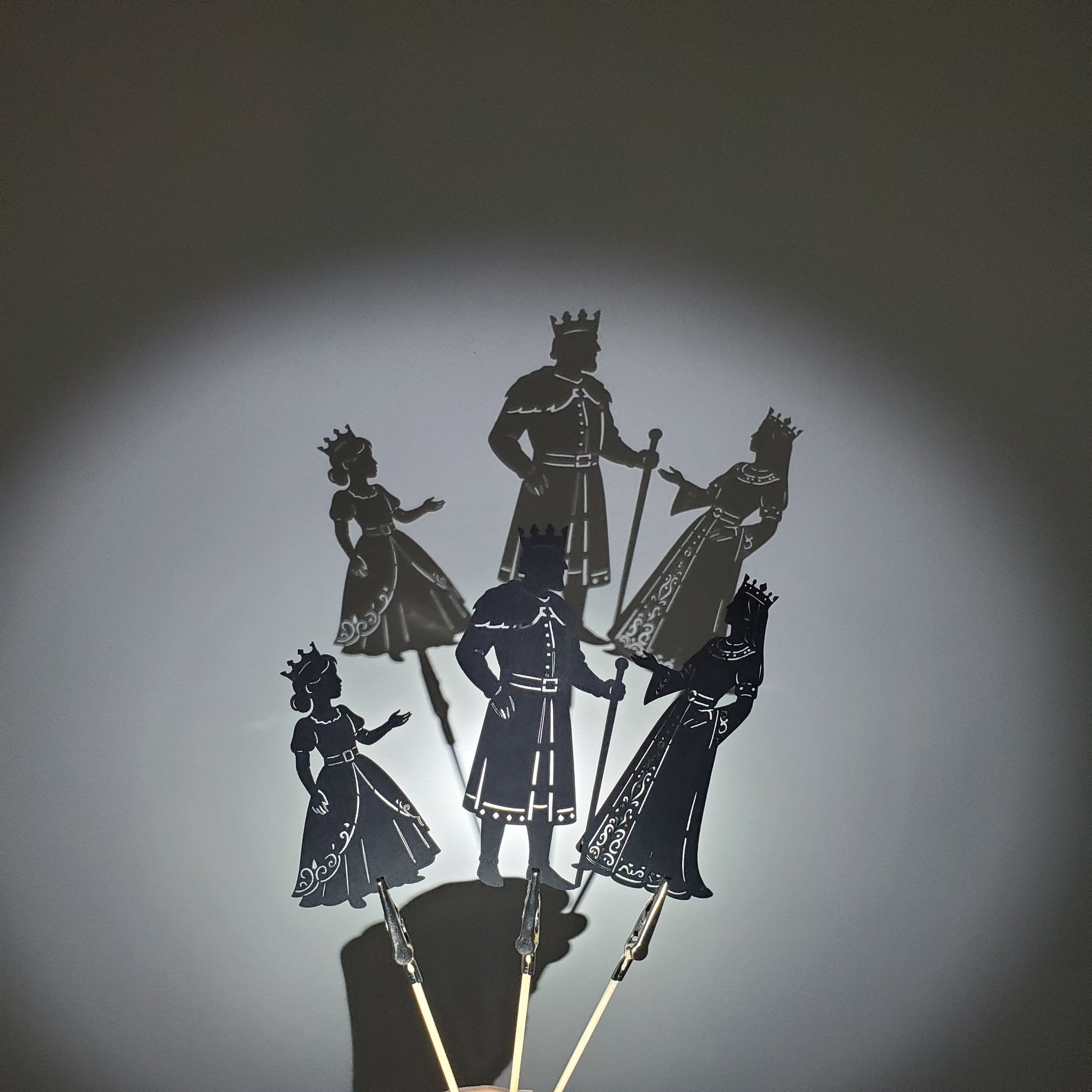 Shadow Puppetry 3枚セット Medieval Castle Shadow Puppets Set – Wildflower Toys ™